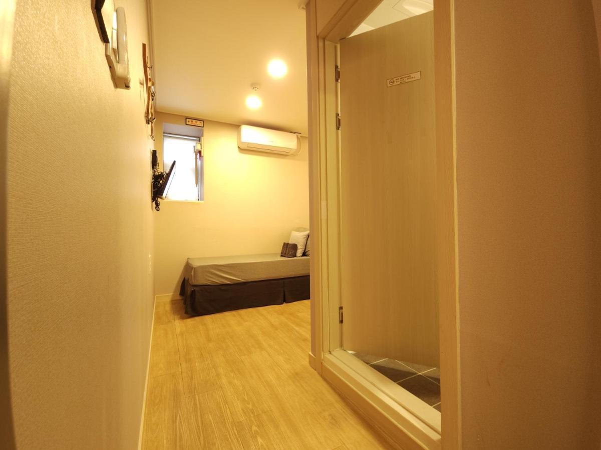 Oyo Hostel Myeongdong 1 Seul Exterior foto