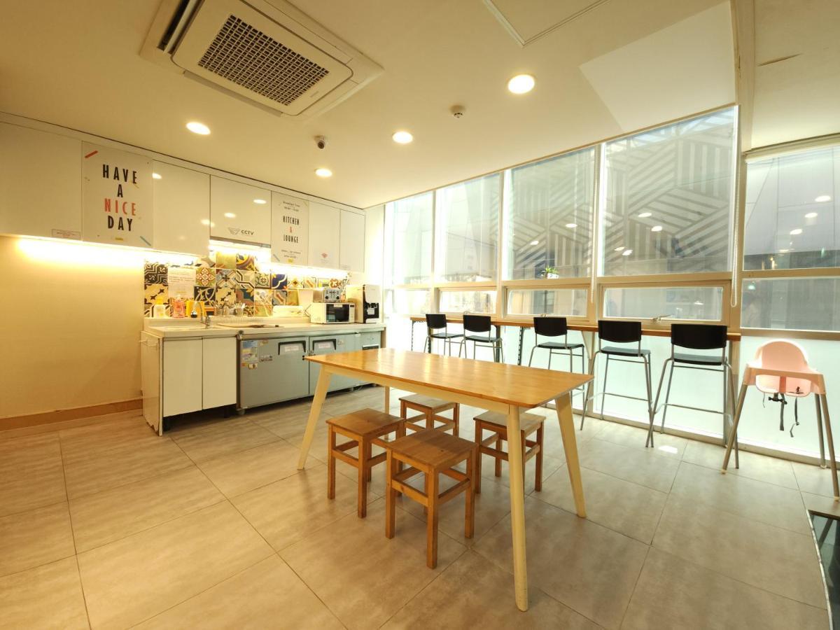 Oyo Hostel Myeongdong 1 Seul Exterior foto