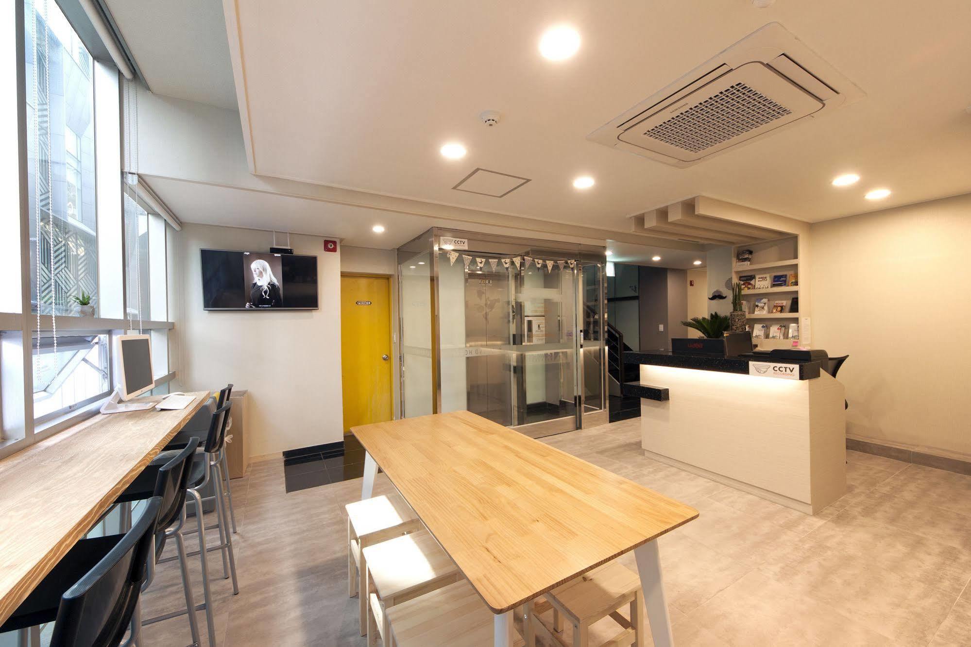 Oyo Hostel Myeongdong 1 Seul Exterior foto